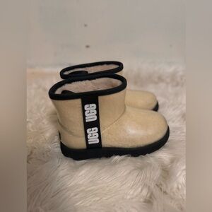 Classic Clear Sherpa Girls Ugg Boots